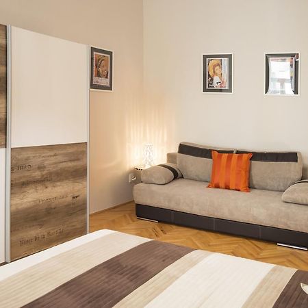 Modern Apartment Zlatnicka 8 Praha Eksteriør bilde